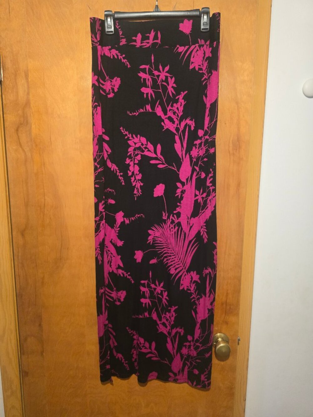 a.n.a Black and Magenta Floral Maxi Skirt Size M